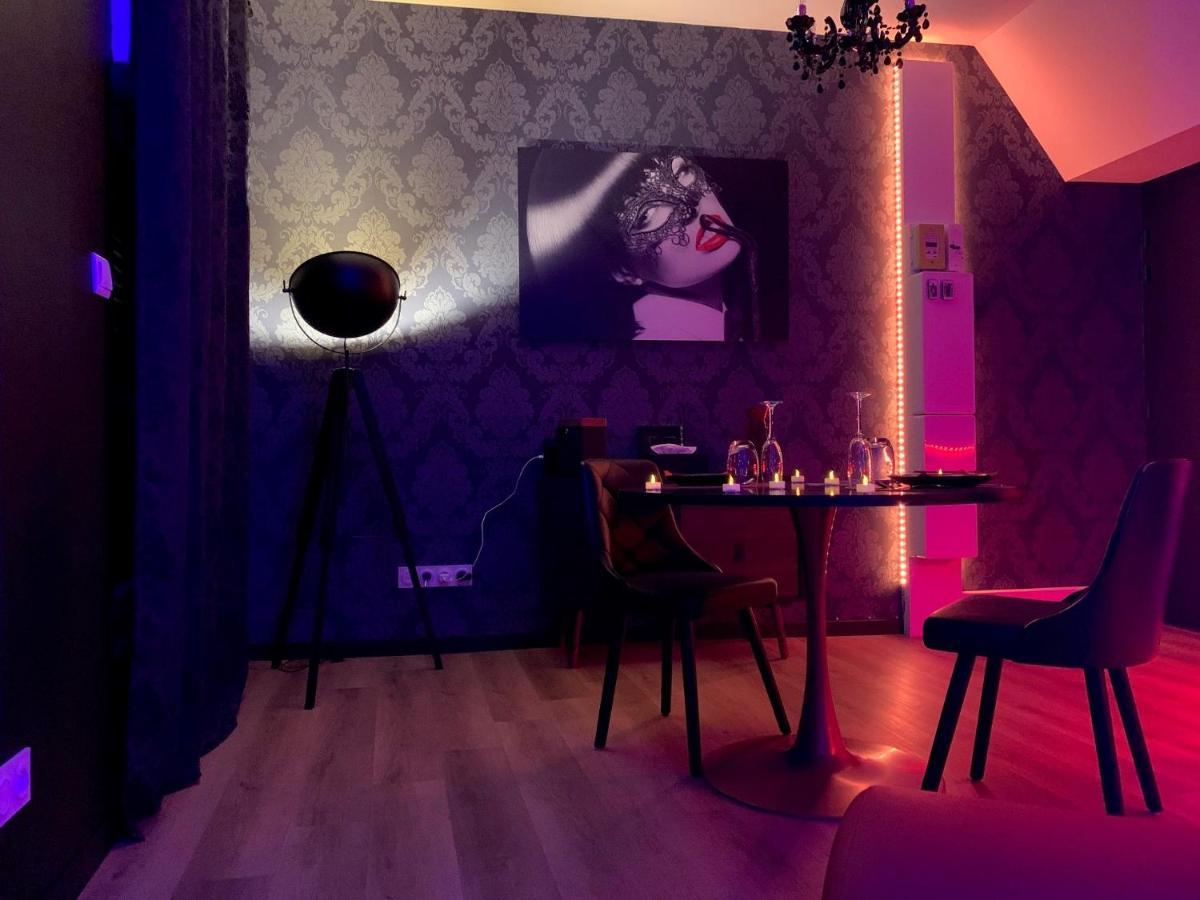 Love Room Avec Jacuzzi Prive Bonnetable Dış mekan fotoğraf